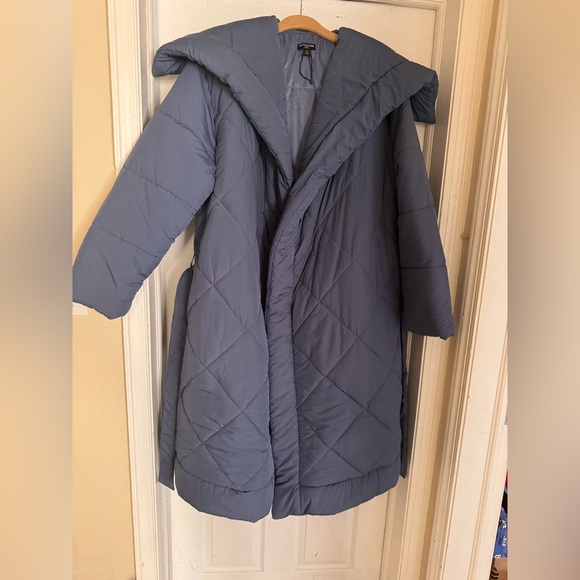 PrettyLittleThing Blue Puffer Coat - Picture 2 of 5